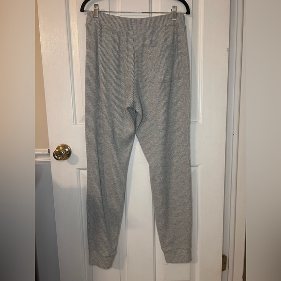 ALO Yoga Muse Sweatpant- Athletic Heather Grey/ Size Medium - Picture 11 of 11